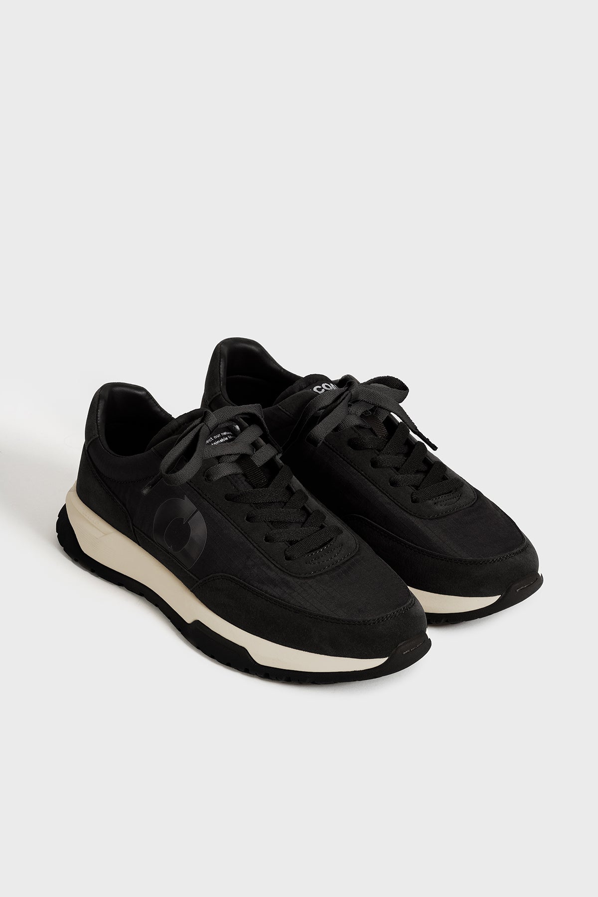 BLACK VENTURA TRAINERS